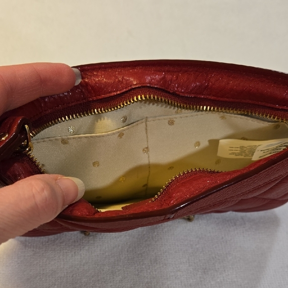 RARE NWOT Kate Spade Briar Lane Quilted Red Leather Wristlet - Fits S24/iPhone - Picture 8 of 11